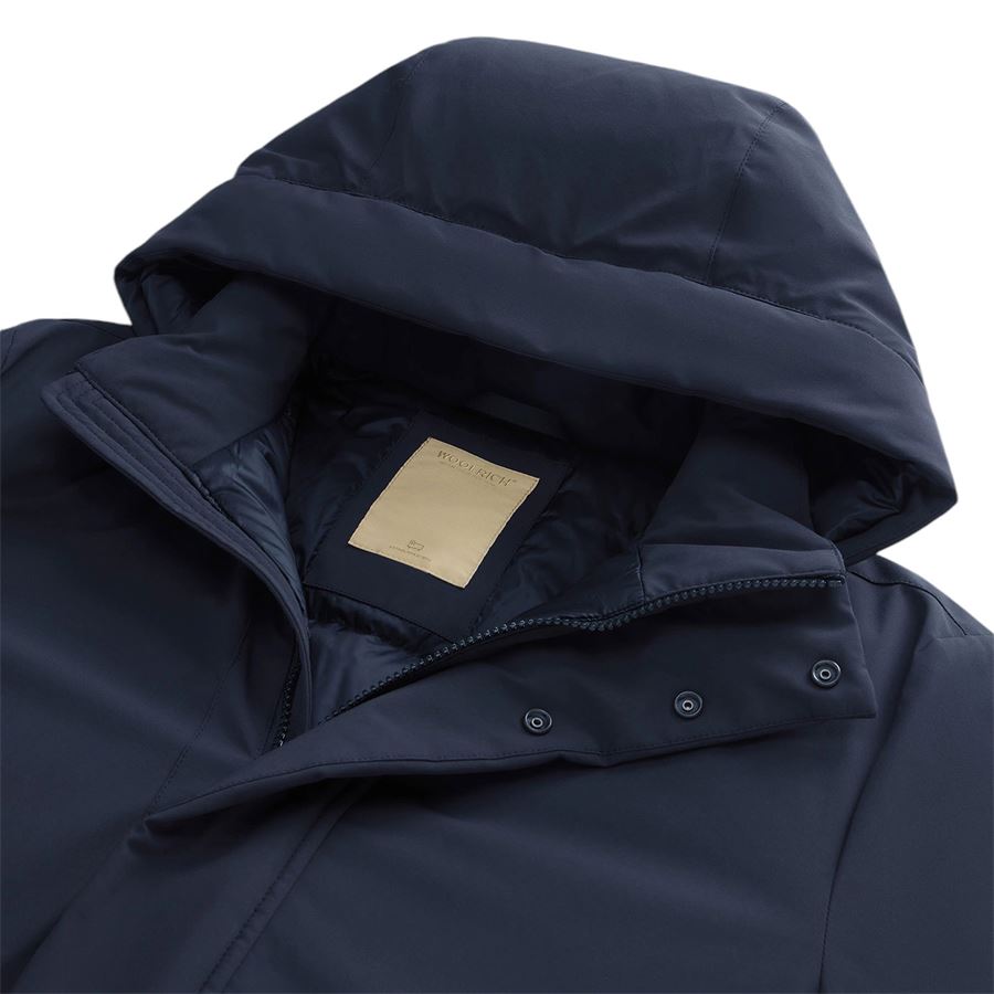 Giacca da uomo in nylon elasticizzato imbottita con cappuccio rimovibile Woolrich | CFWOOU09293989